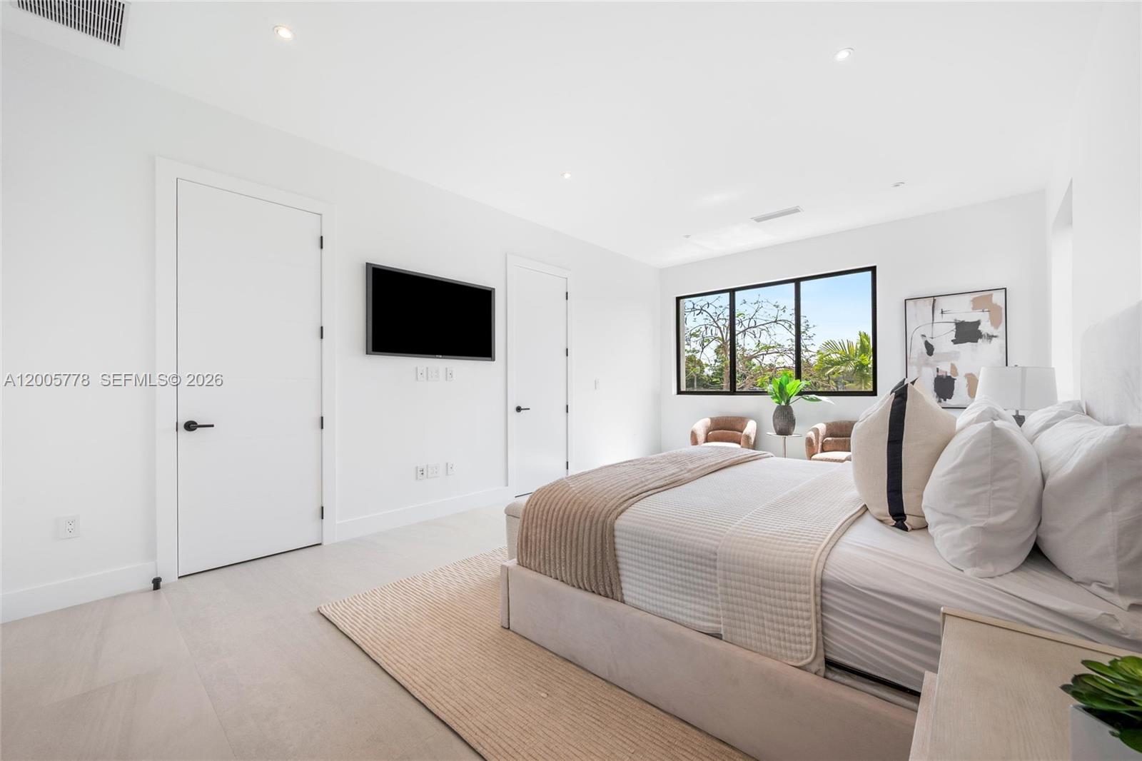 SILVER BLUFF GARDENS - Residential