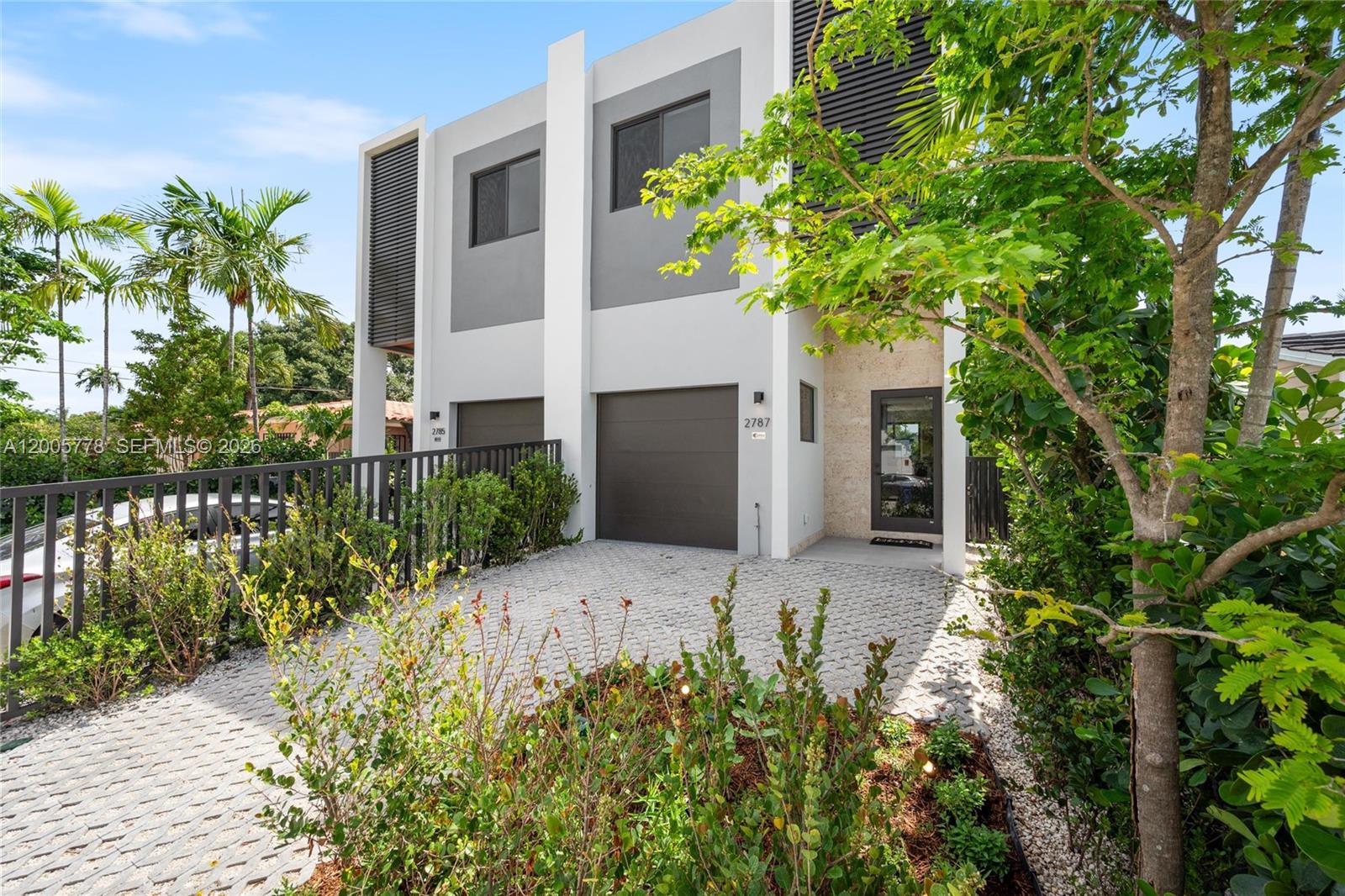 SILVER BLUFF GARDENS - Residential