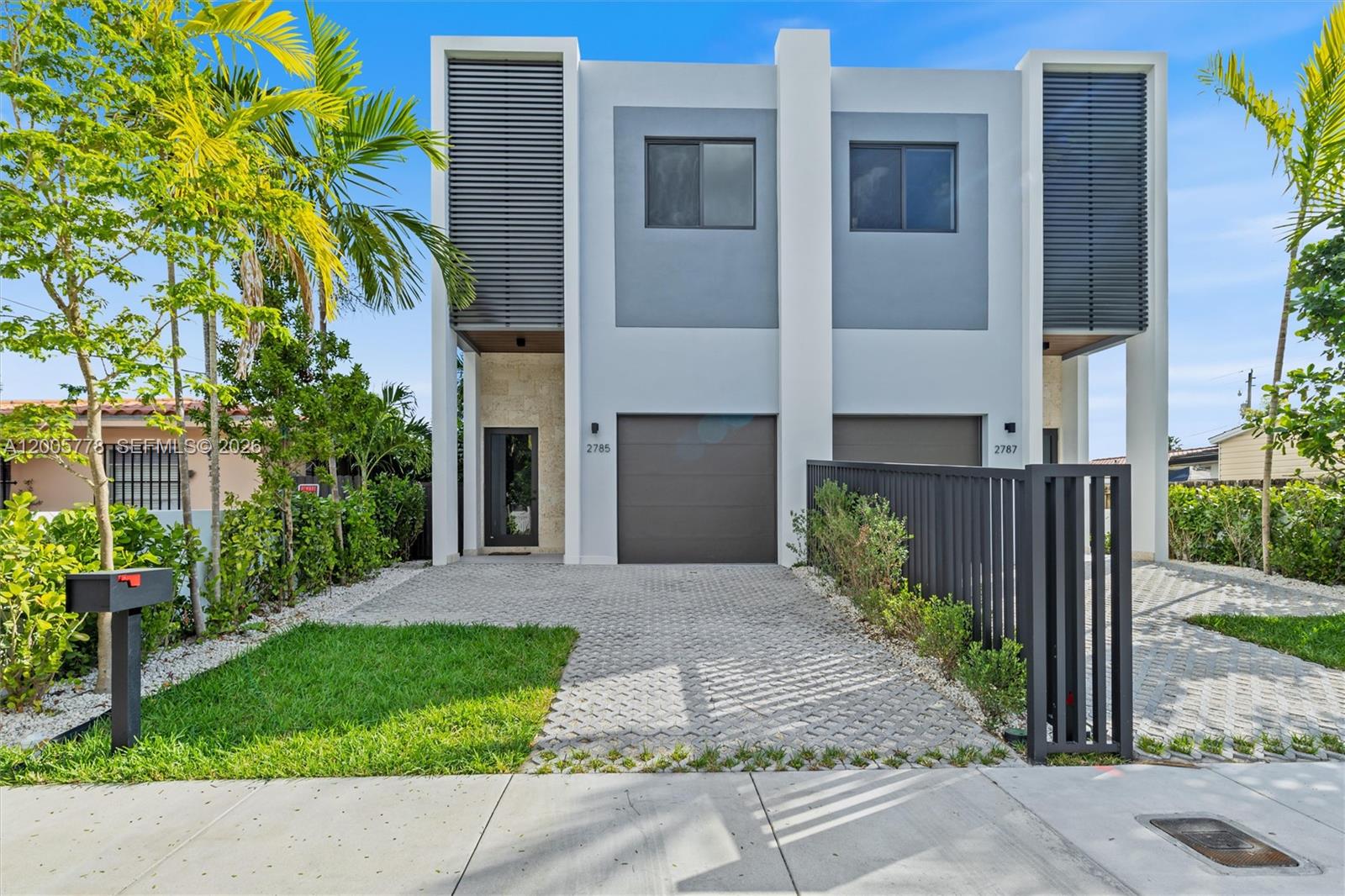 SILVER BLUFF GARDENS - Residential