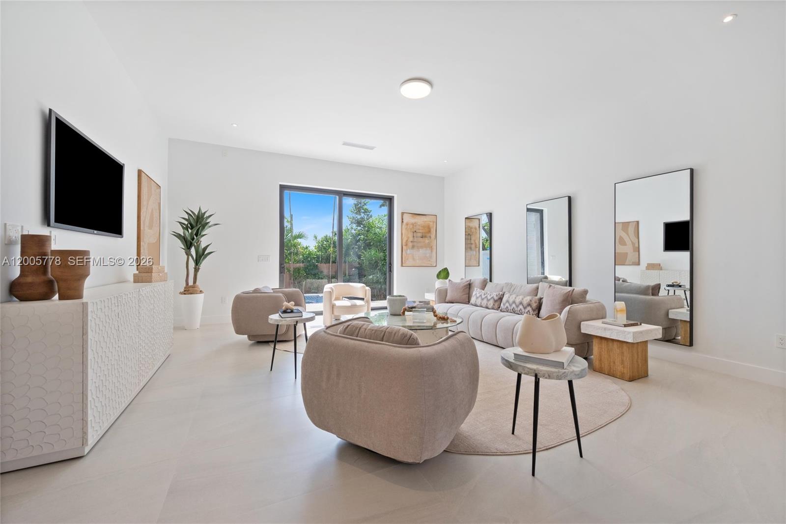 SILVER BLUFF GARDENS - Residential