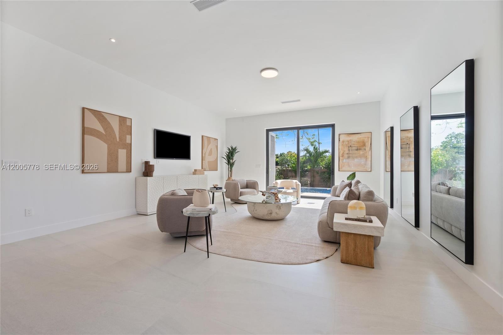 SILVER BLUFF GARDENS - Residential