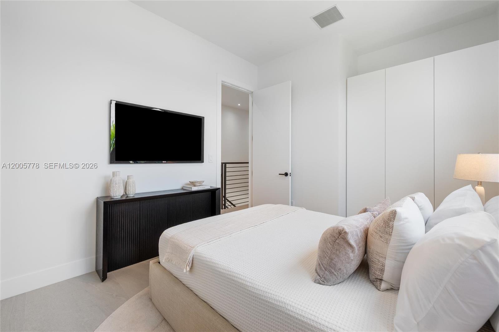 SILVER BLUFF GARDENS - Residential