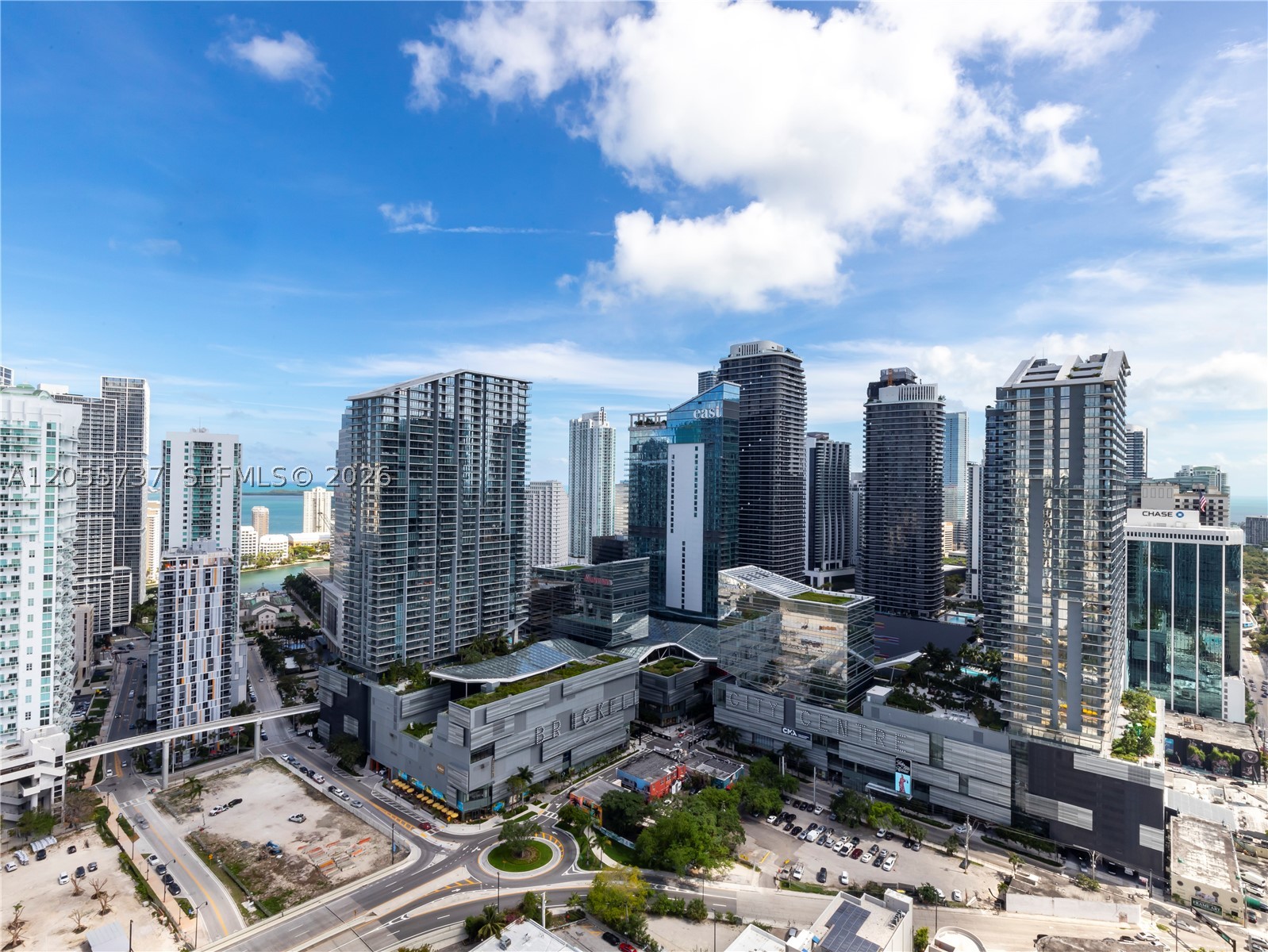 MINT CONDO - Residential