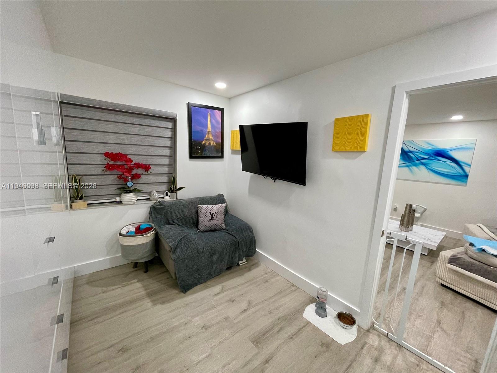FOX CHASE CONDO #3 - Residential Lease