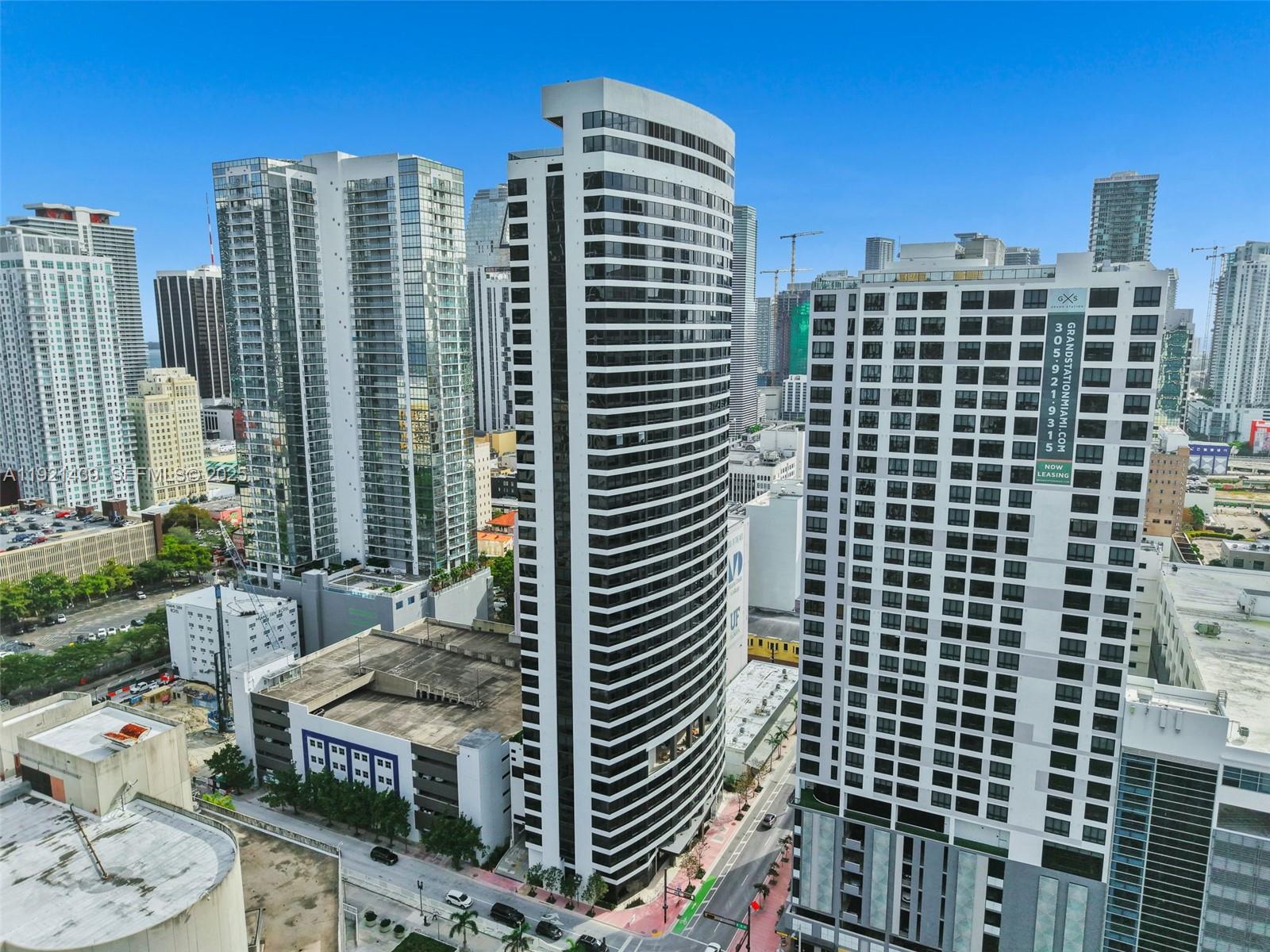 MIAMI NORTH - Residential