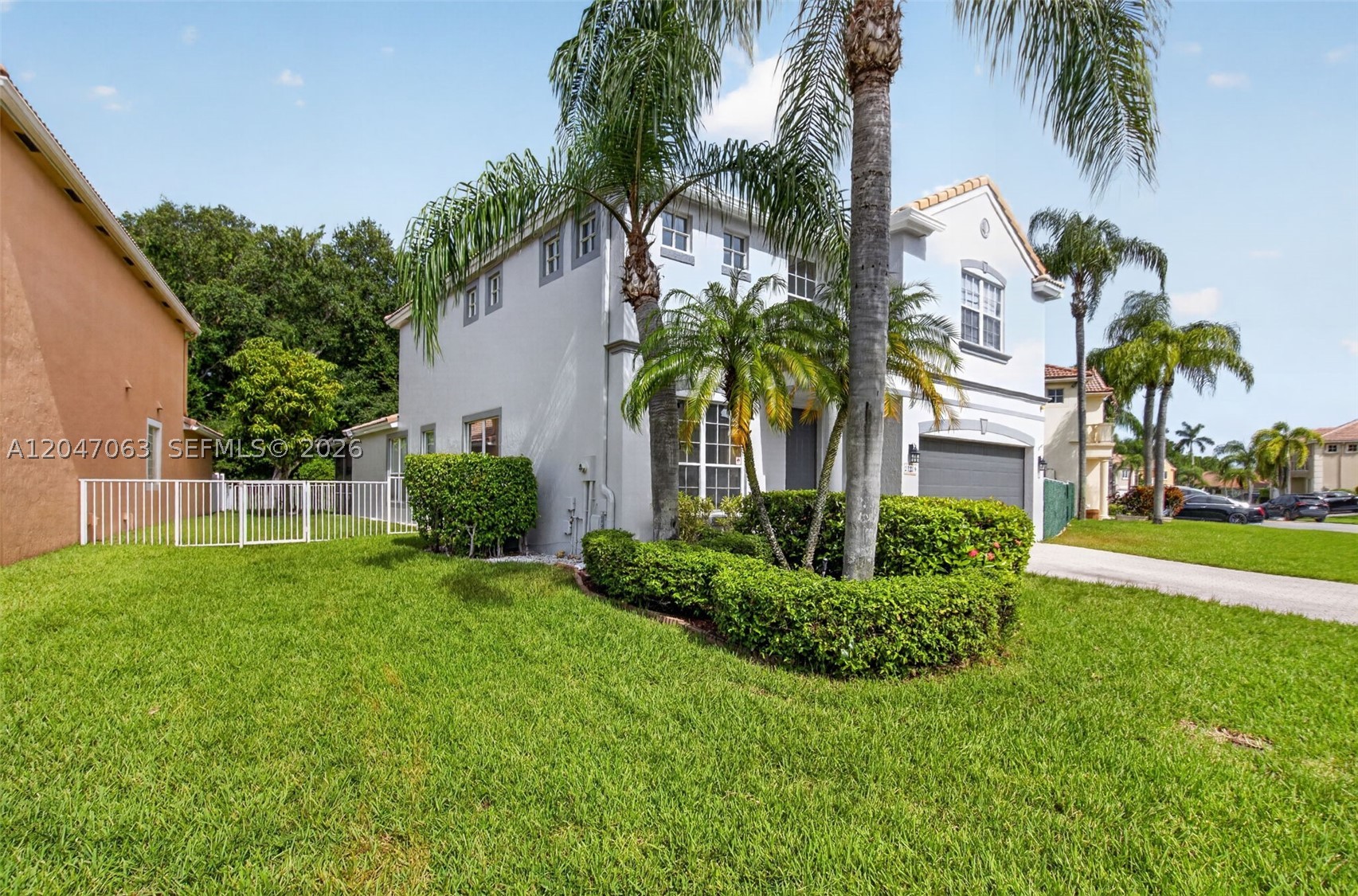 MIZNER POINTE OF BOCA VIA - Residential