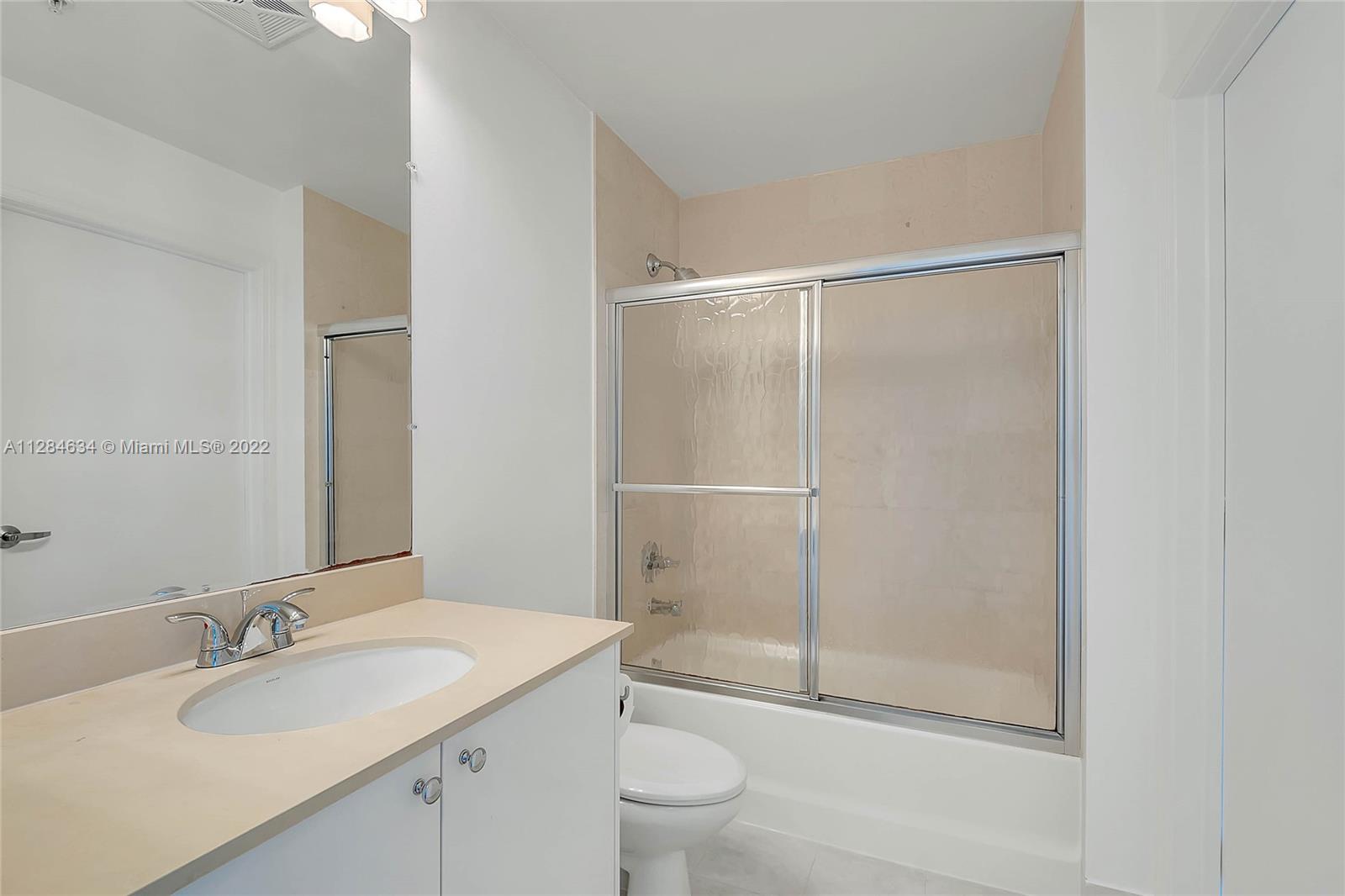 INFINITY AT BRICKELL COND - Residential