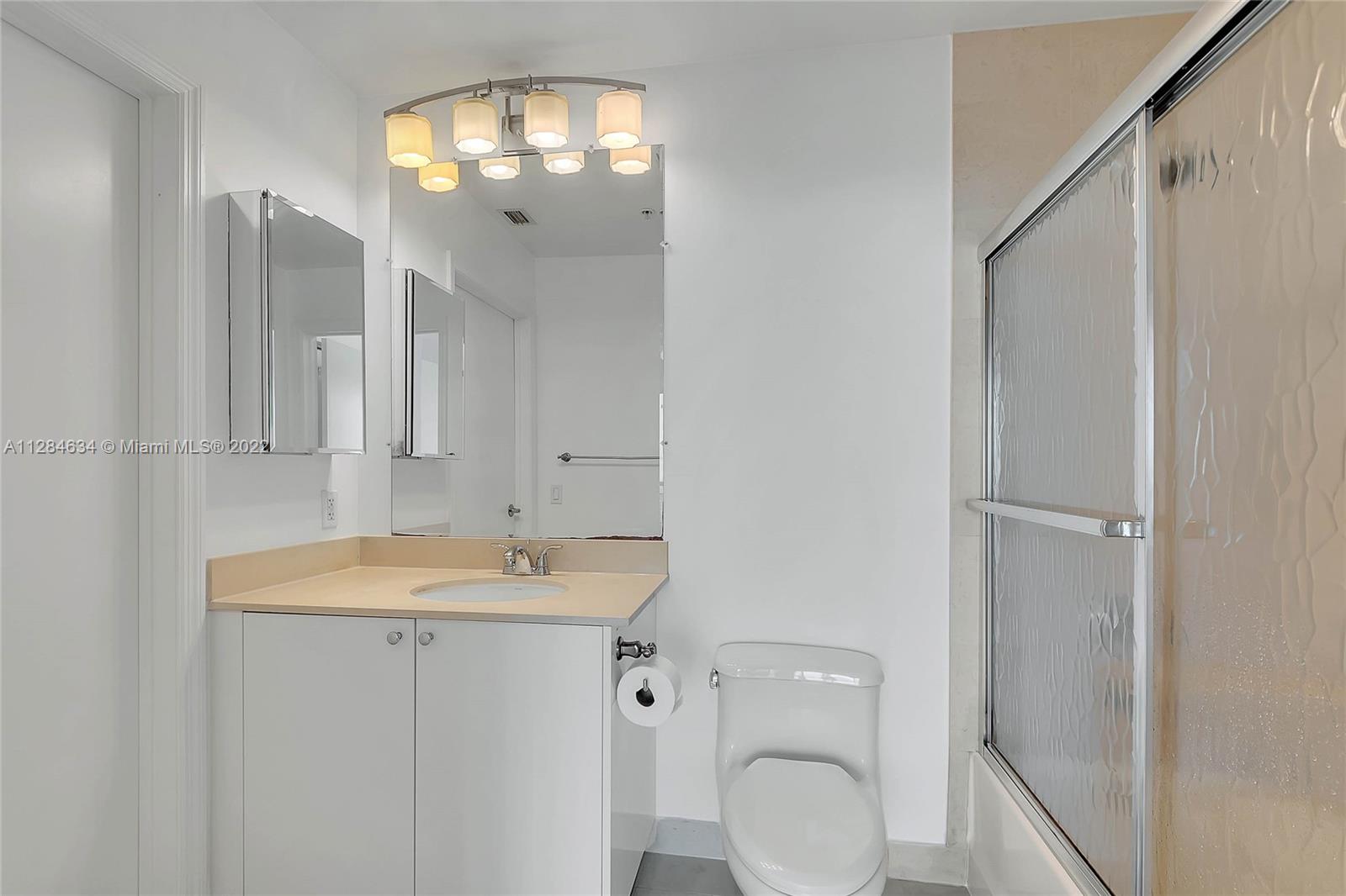 INFINITY AT BRICKELL COND - Residential