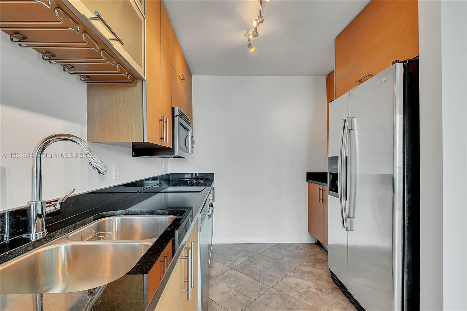INFINITY AT BRICKELL COND - Residential
