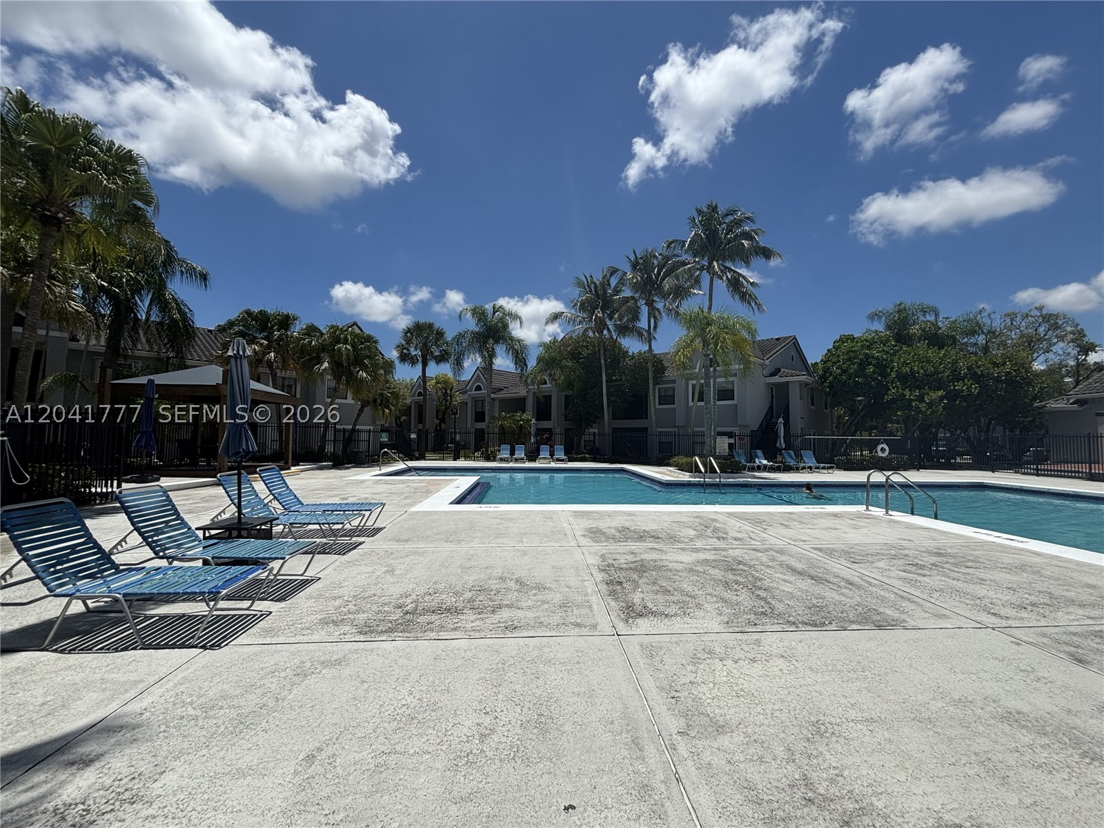 CORAL CLUB GARDEN VILLAS - Residential