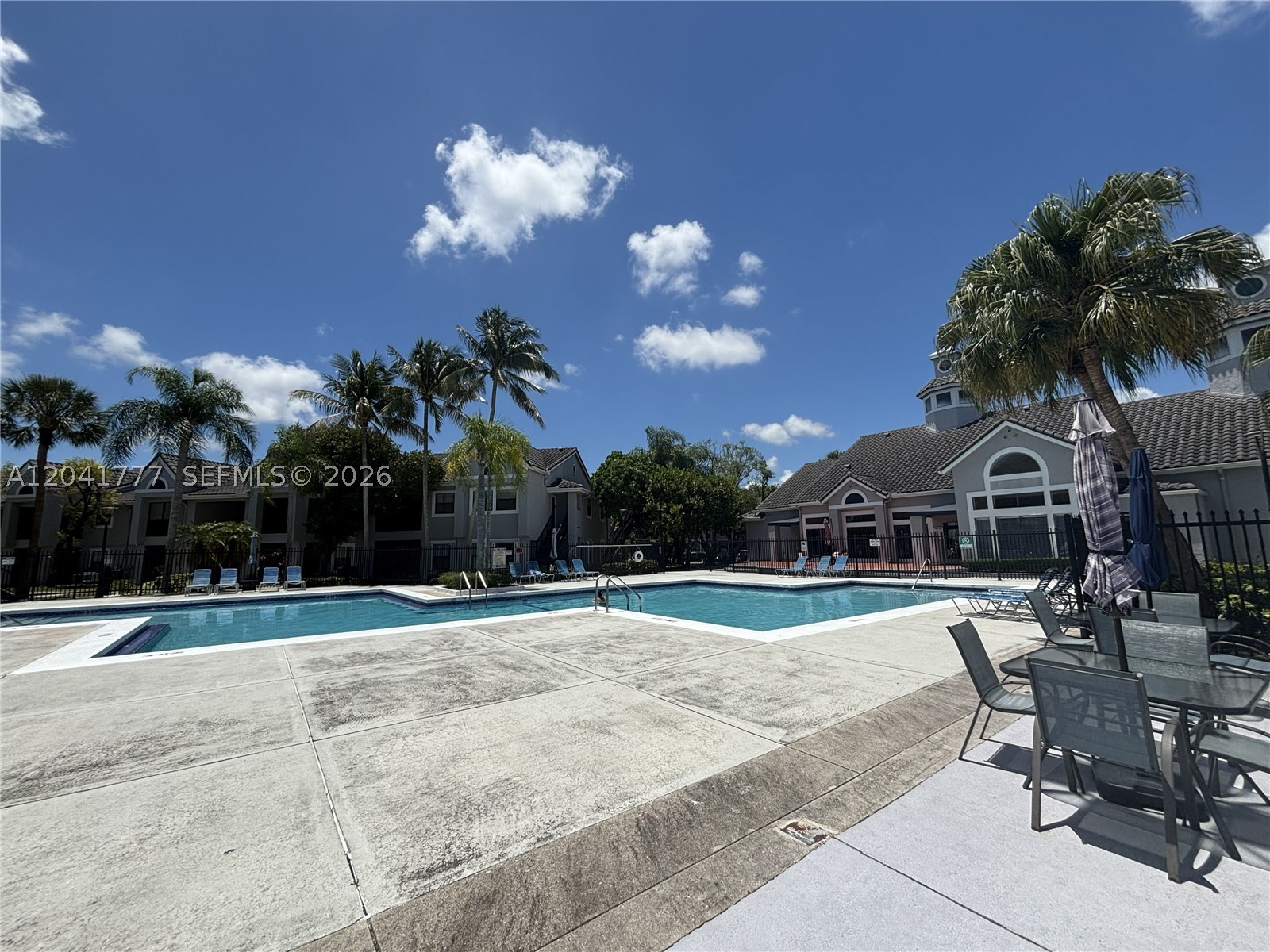 CORAL CLUB GARDEN VILLAS - Residential