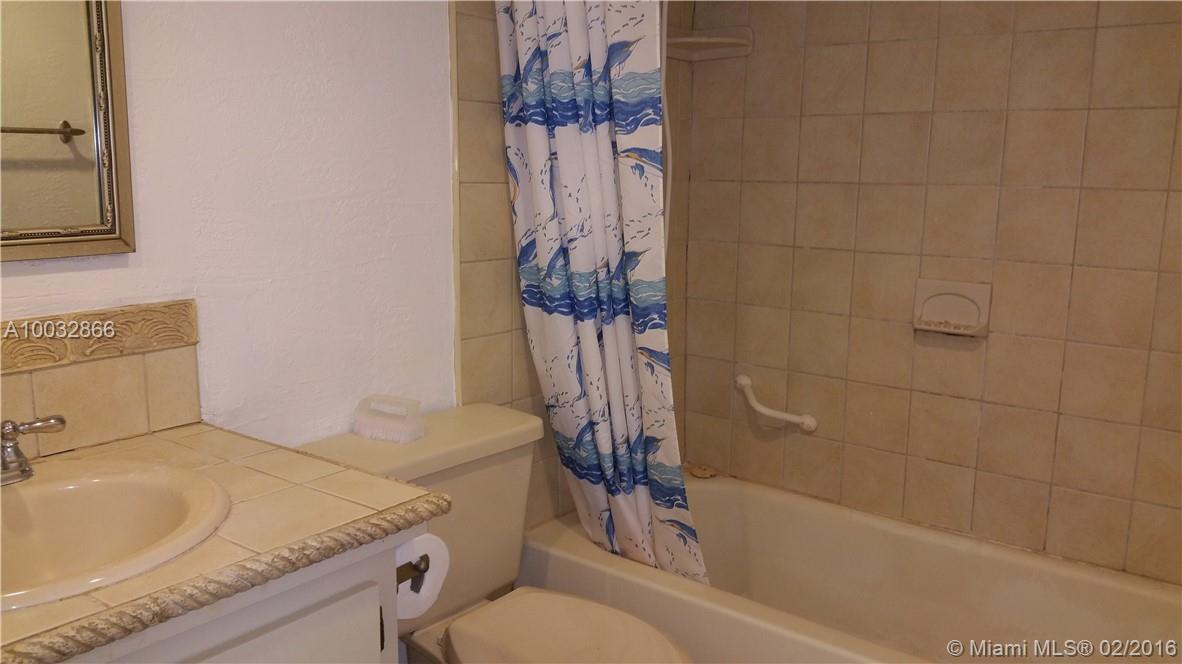 Dadeland Grove Condo - Residential Lease