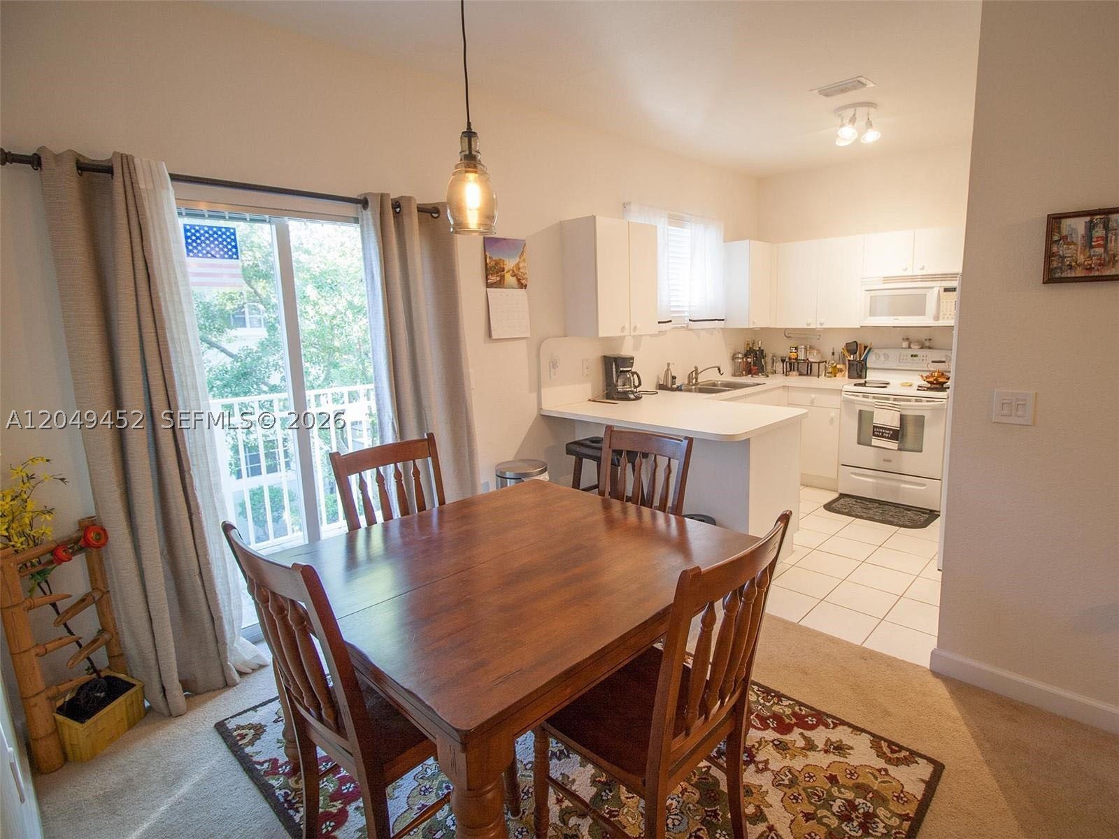 CARIBBEAN ISLES VILLAS CO - Residential Lease