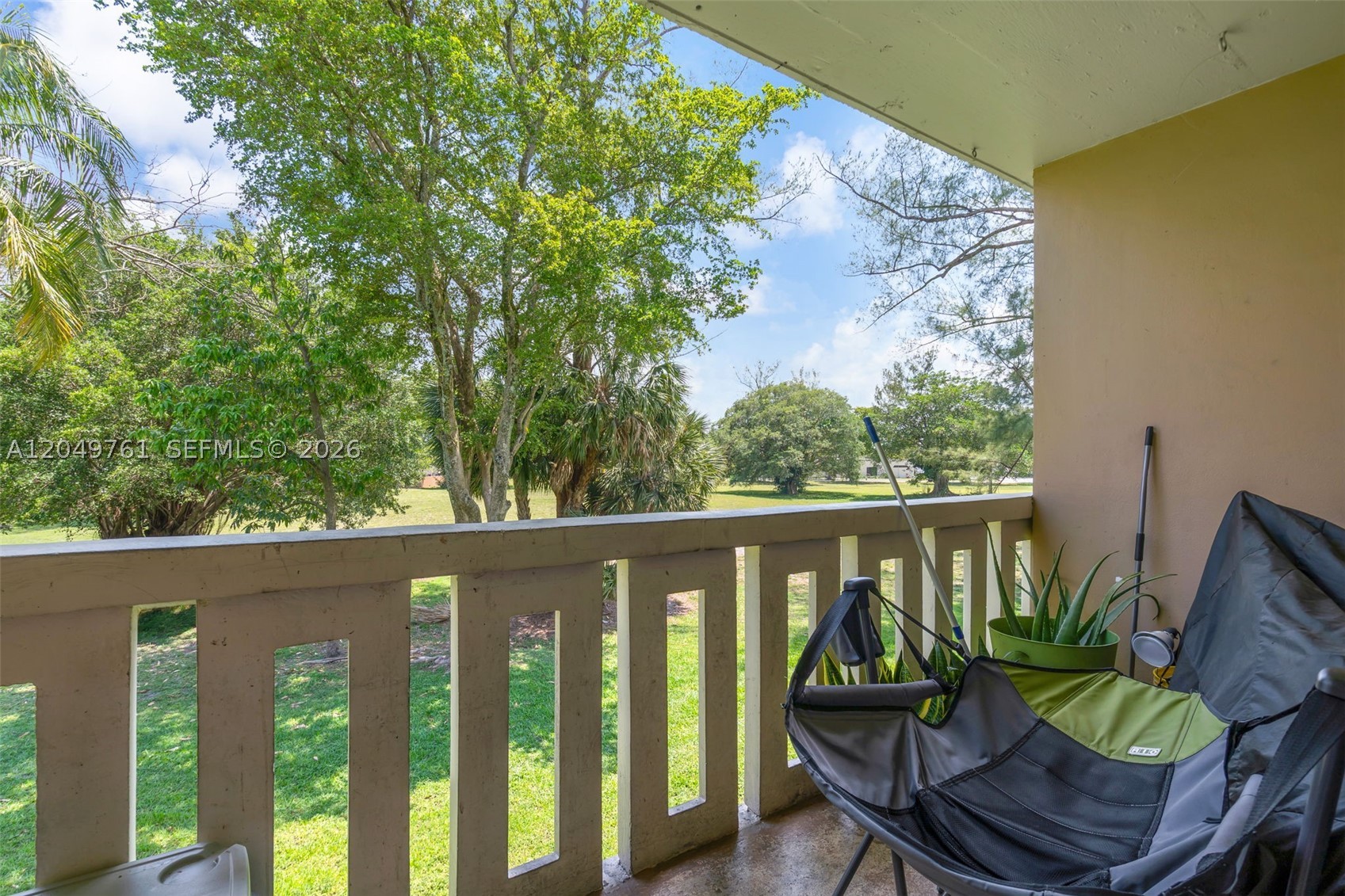VILLAS OF MIAMI LAKES CON - Residential