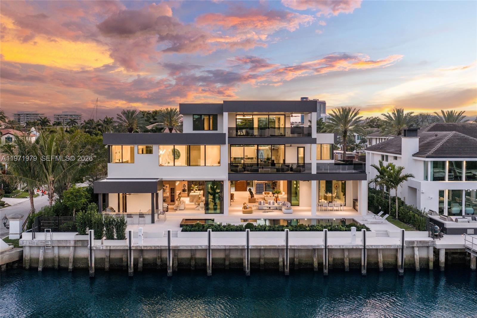 ISLA BAHIA - Residential