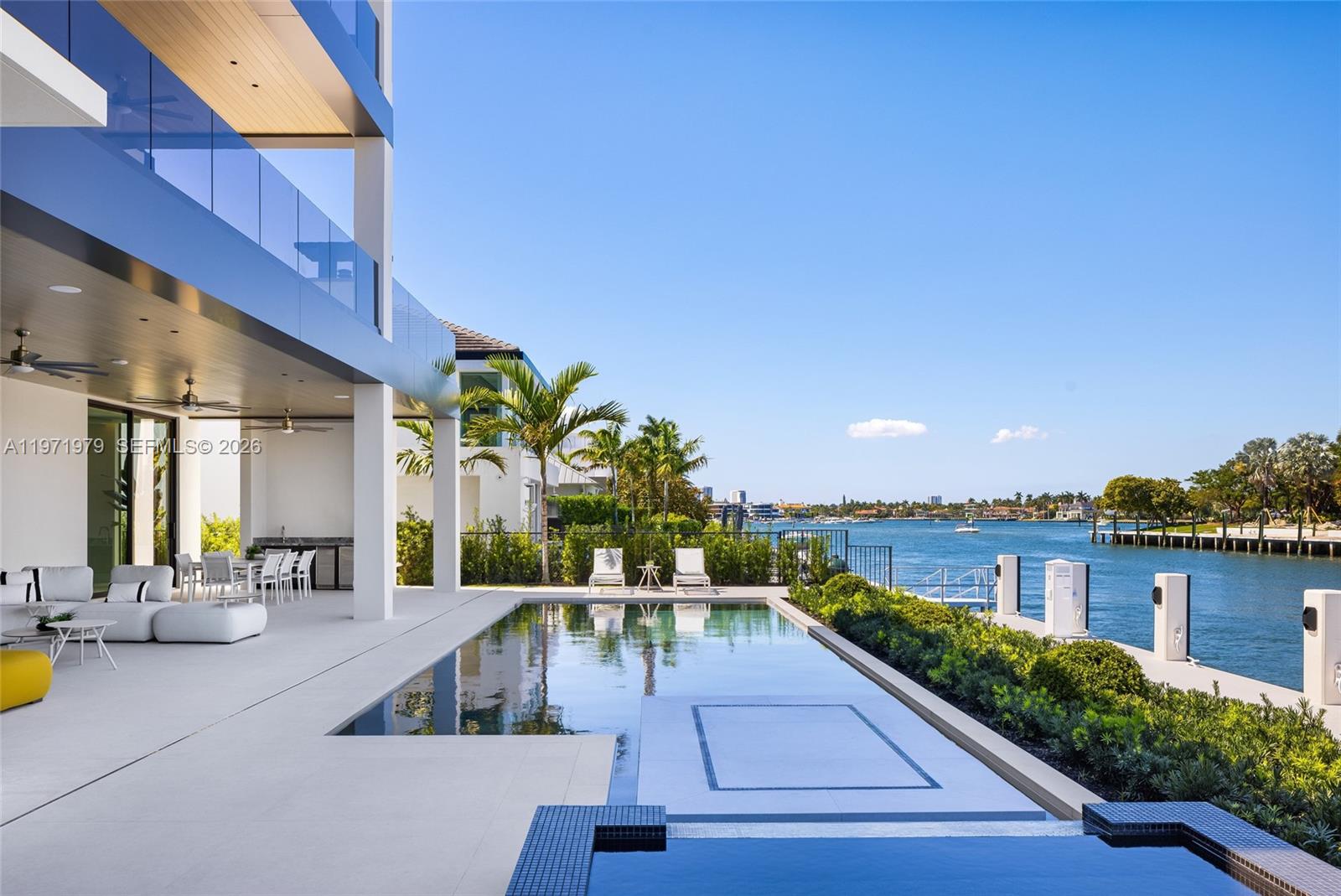 ISLA BAHIA - Residential