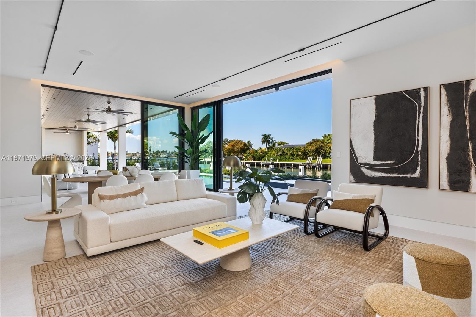 ISLA BAHIA - Residential
