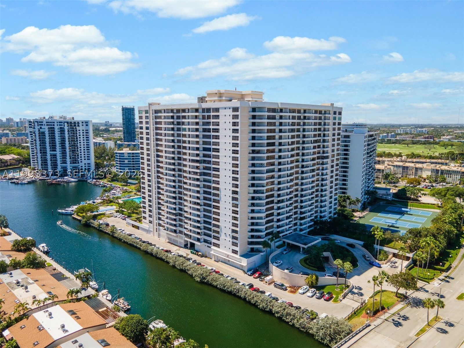 OLYMPUS CONDO PHASE - Residential