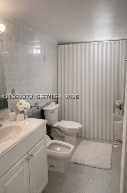 OLYMPUS CONDO PHASE - Residential
