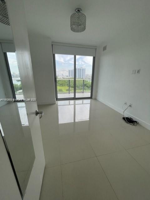 THE HARBOUR NORTH CONDO - Residential Lease