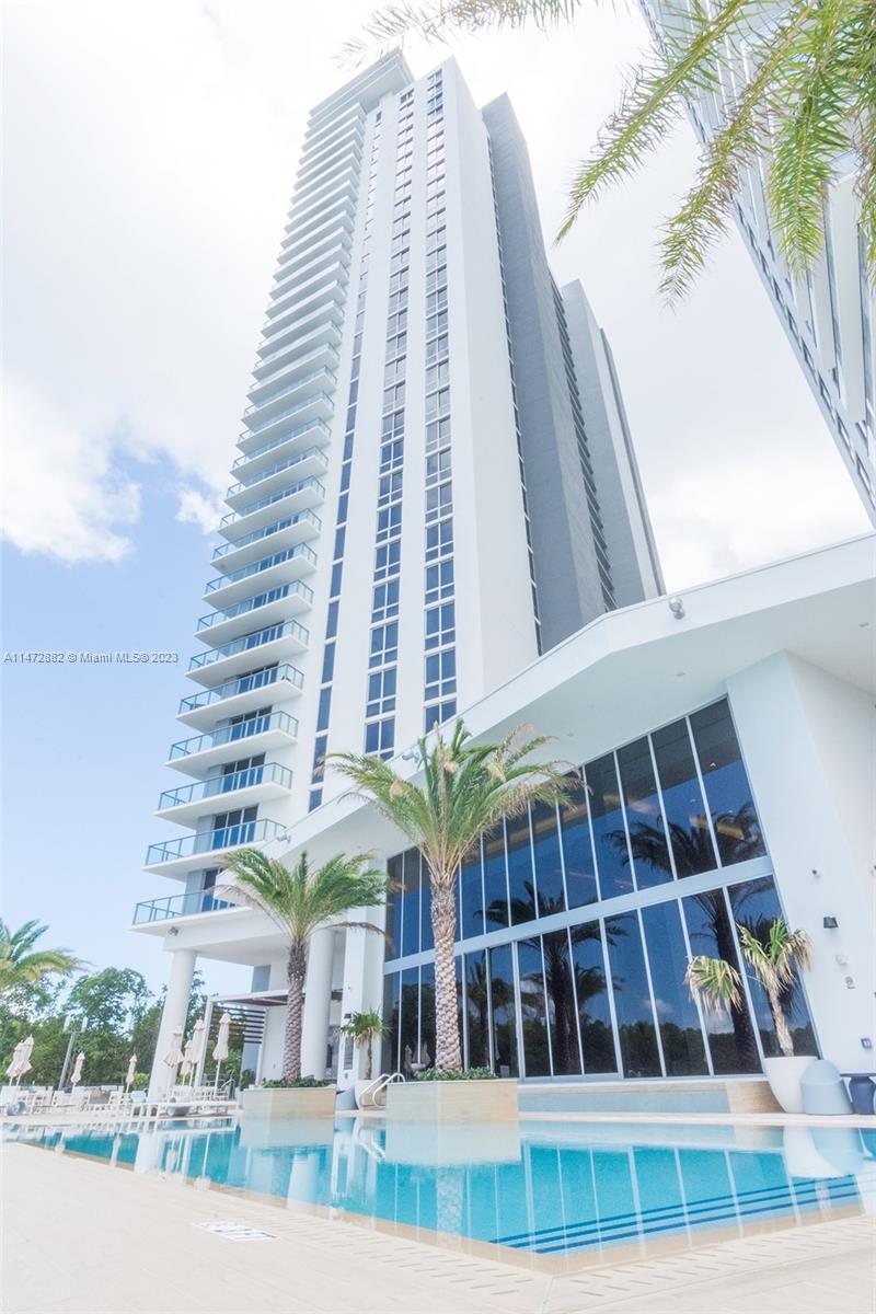 THE HARBOUR NORTH CONDO - Residential Lease