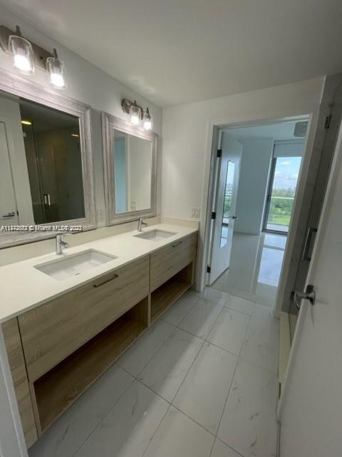 THE HARBOUR NORTH CONDO - Residential Lease