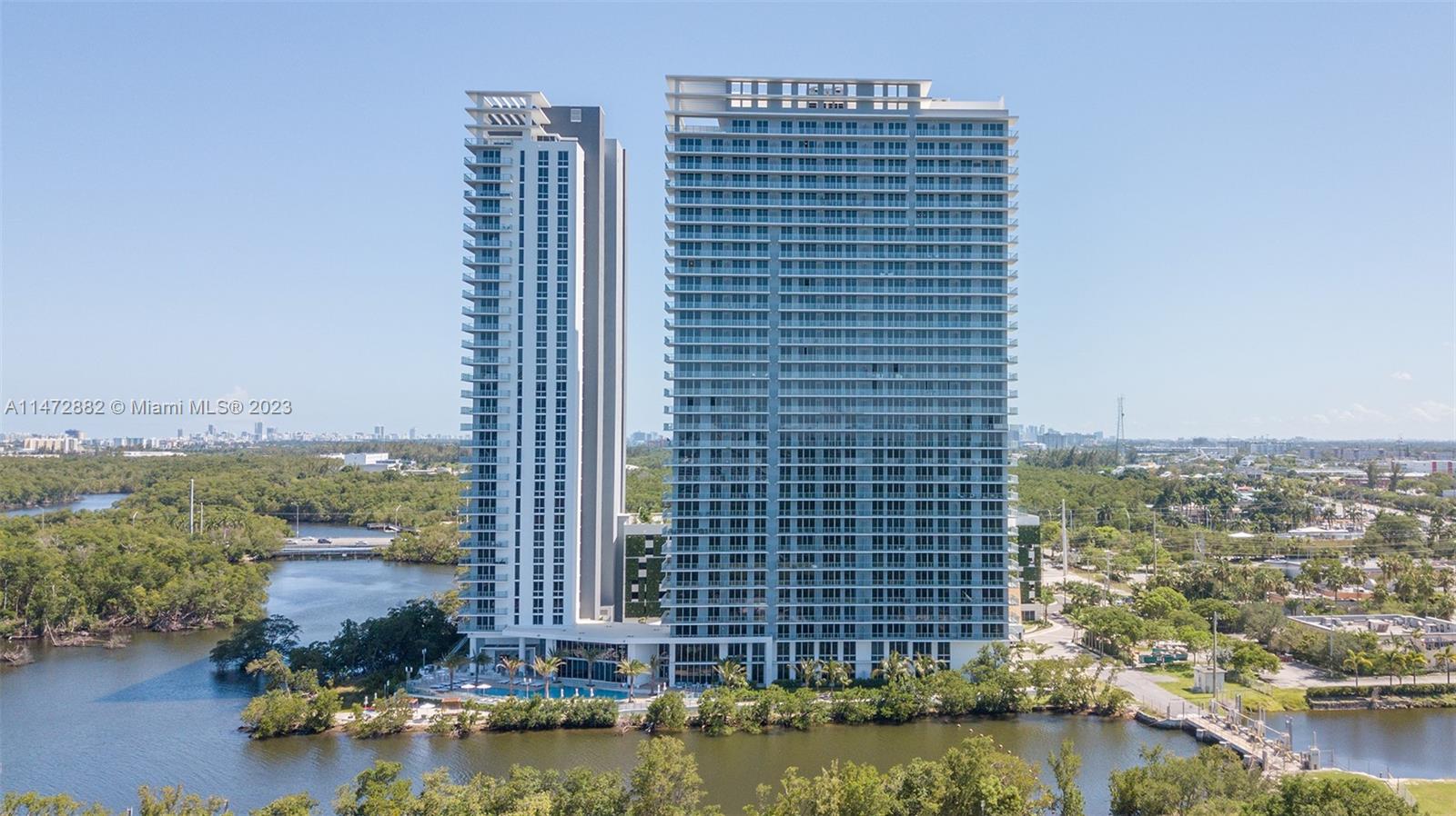 THE HARBOUR NORTH CONDO - Residential Lease