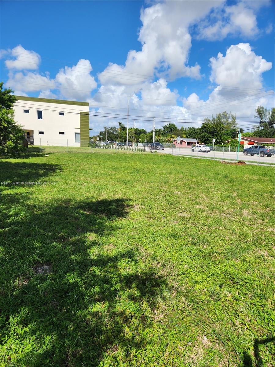 QUEENS PARK - Commercial Sale