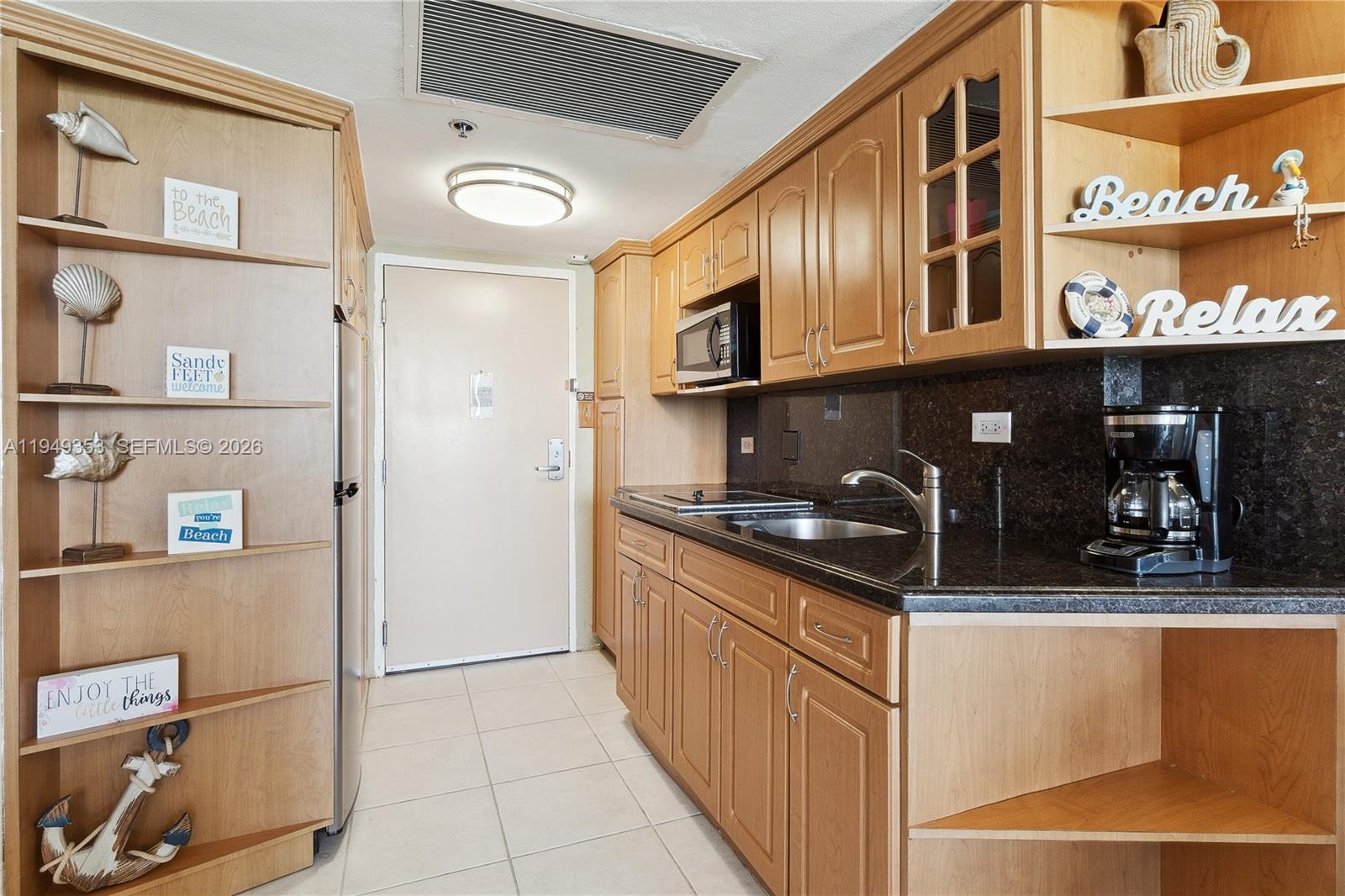 THE AVENTURA BEACH CLUB C - Residential