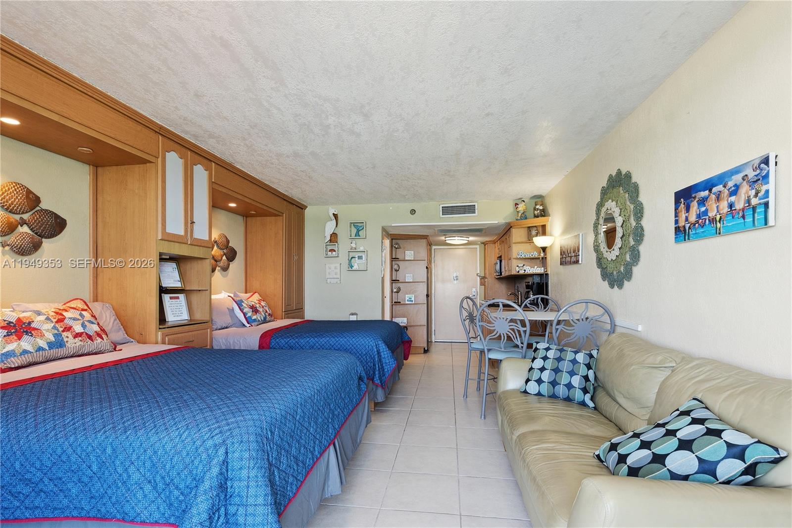 THE AVENTURA BEACH CLUB C - Residential