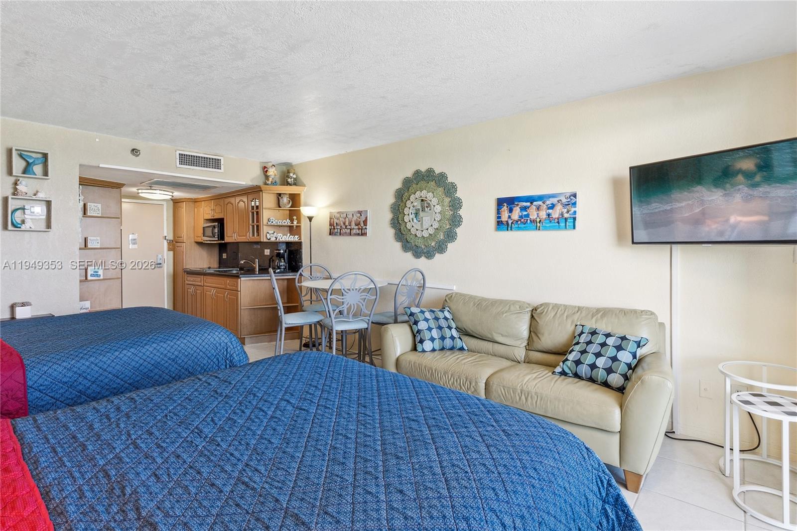 THE AVENTURA BEACH CLUB C - Residential