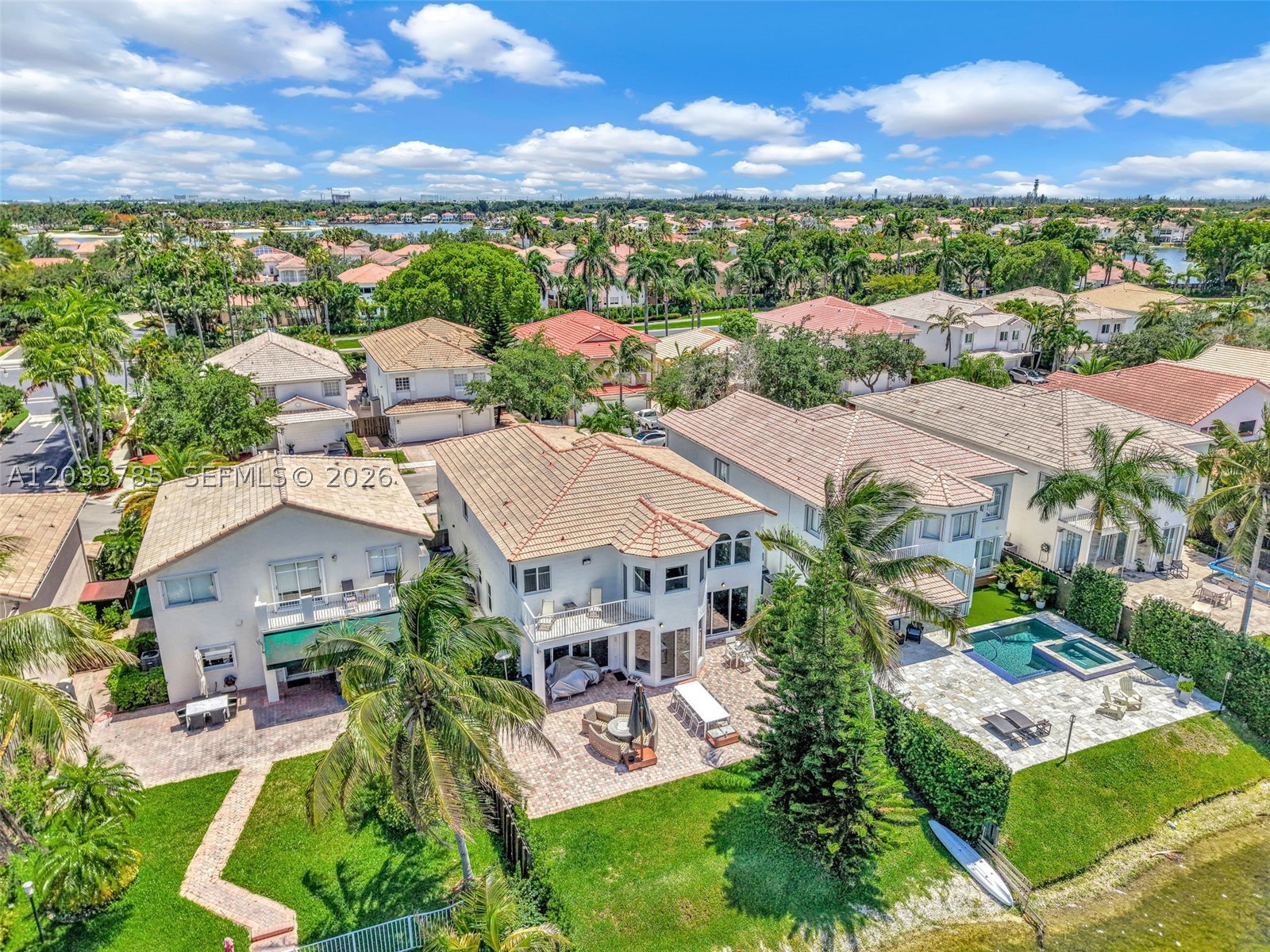 DORAL ISLES CATALINA - Residential