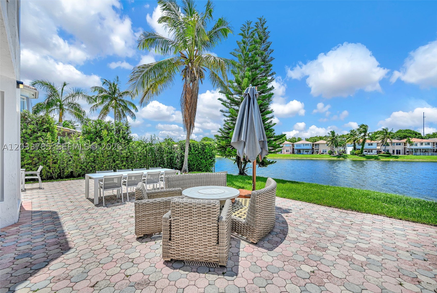 DORAL ISLES CATALINA - Residential