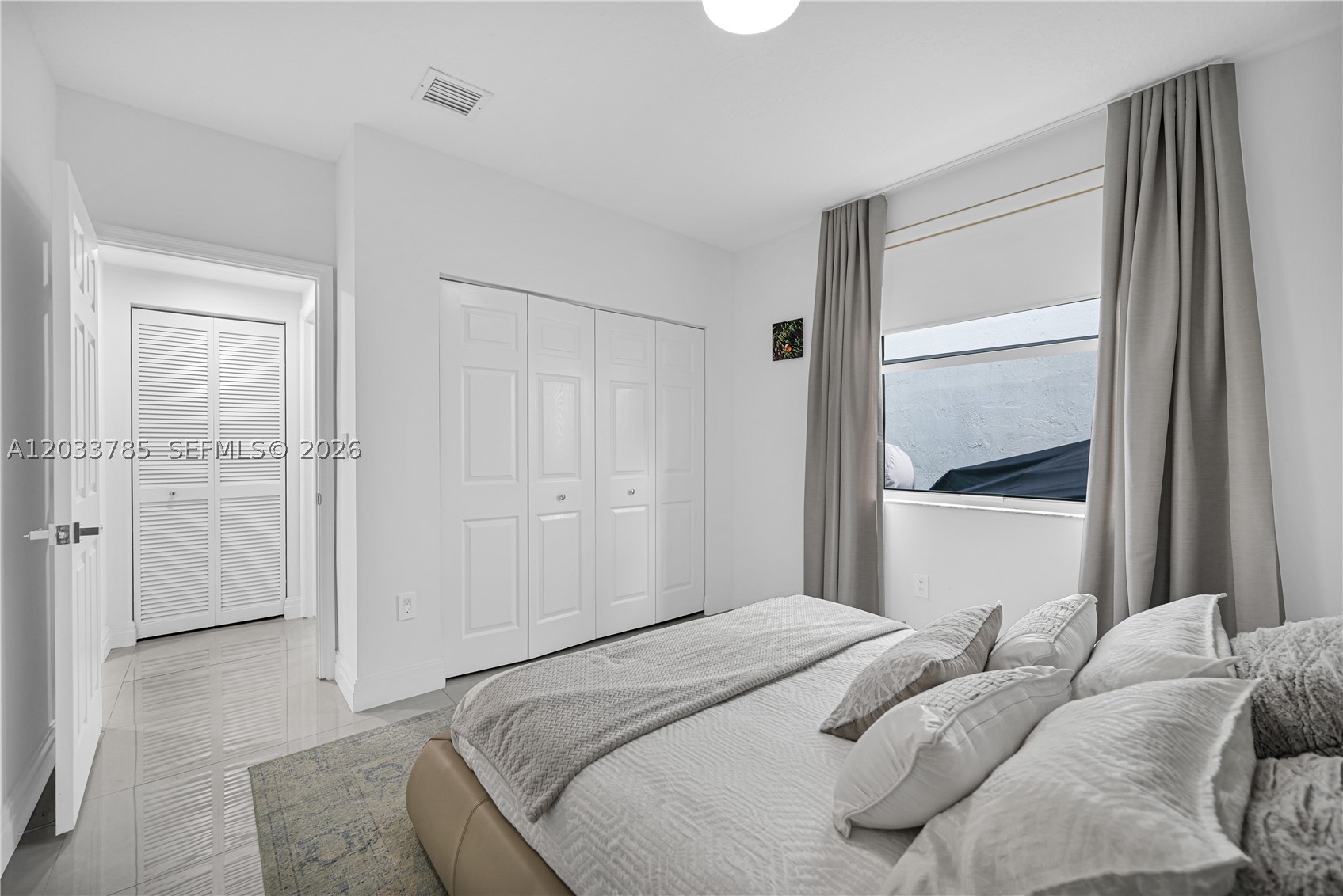DORAL ISLES CATALINA - Residential