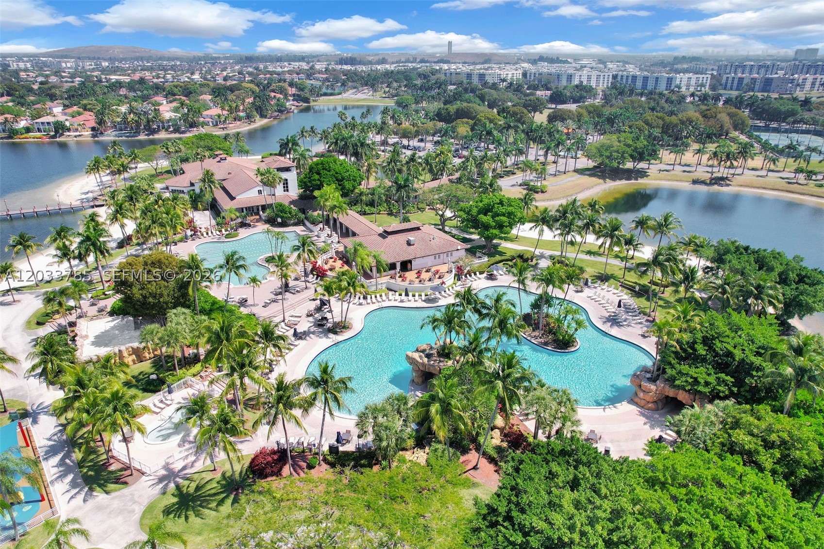 DORAL ISLES CATALINA - Residential