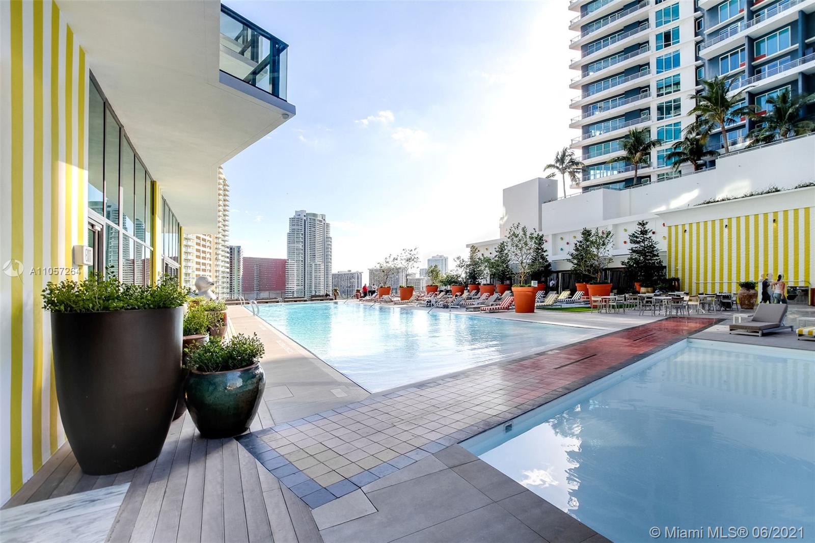1300 S MIAMI AVENUE CONDO - Residential
