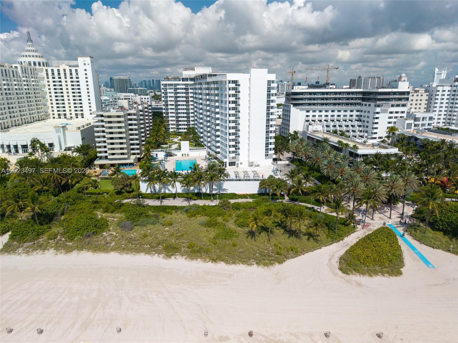 THE DECOPLAGE CONDO - Residential Lease