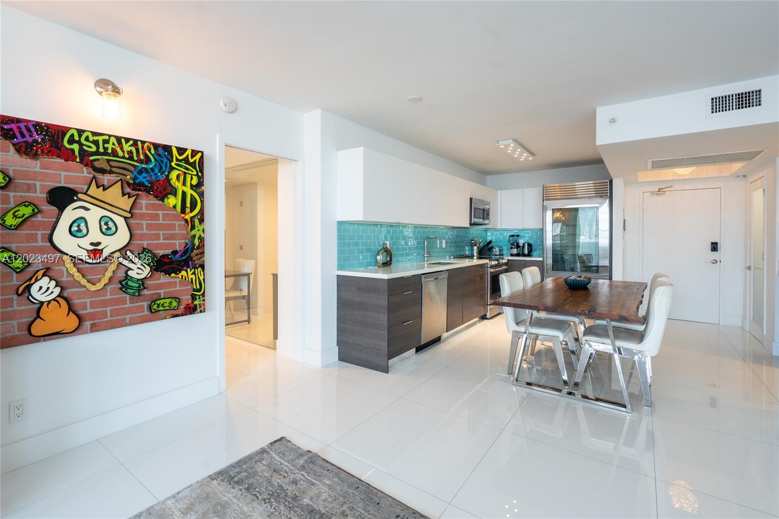 THE DECOPLAGE CONDO - Residential Lease
