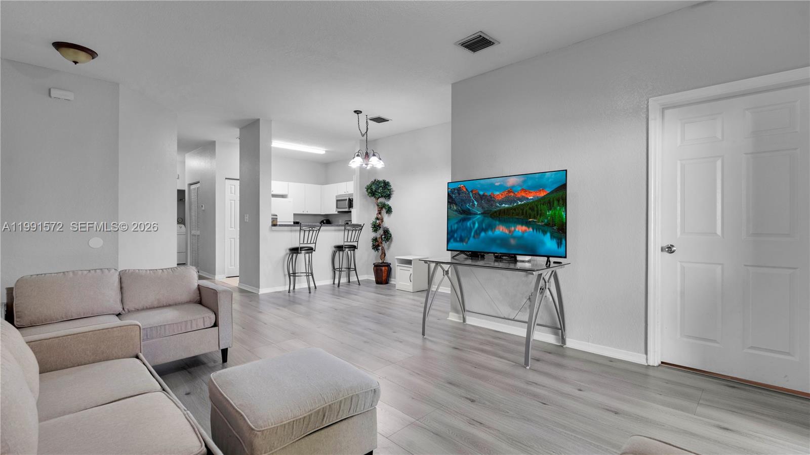 BANYAN BAY CONDO - Residential
