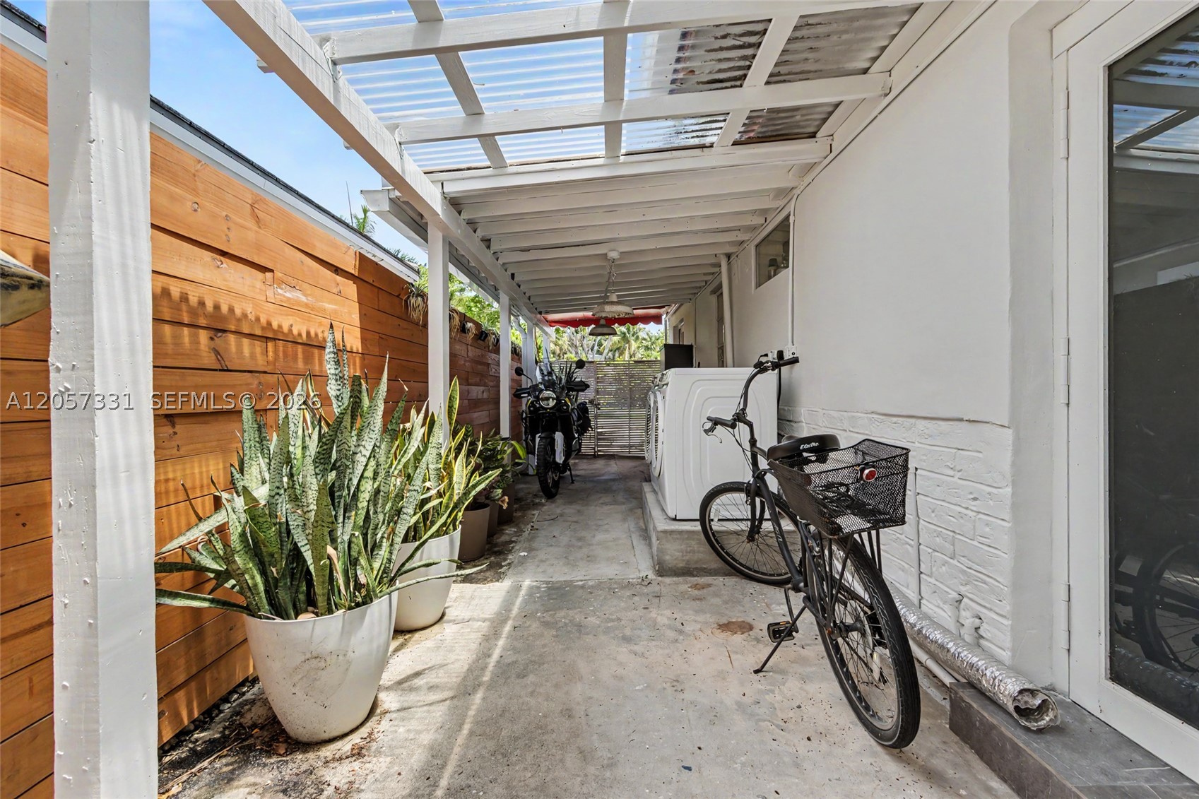 BISCAYNE SHORES CORR PLAT - Residential