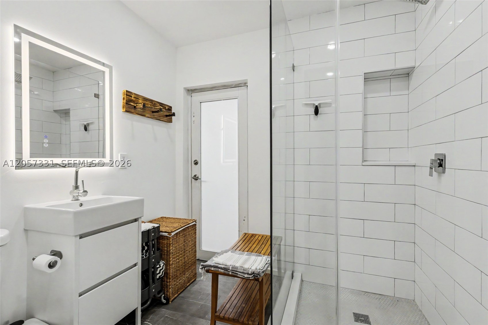 BISCAYNE SHORES CORR PLAT - Residential