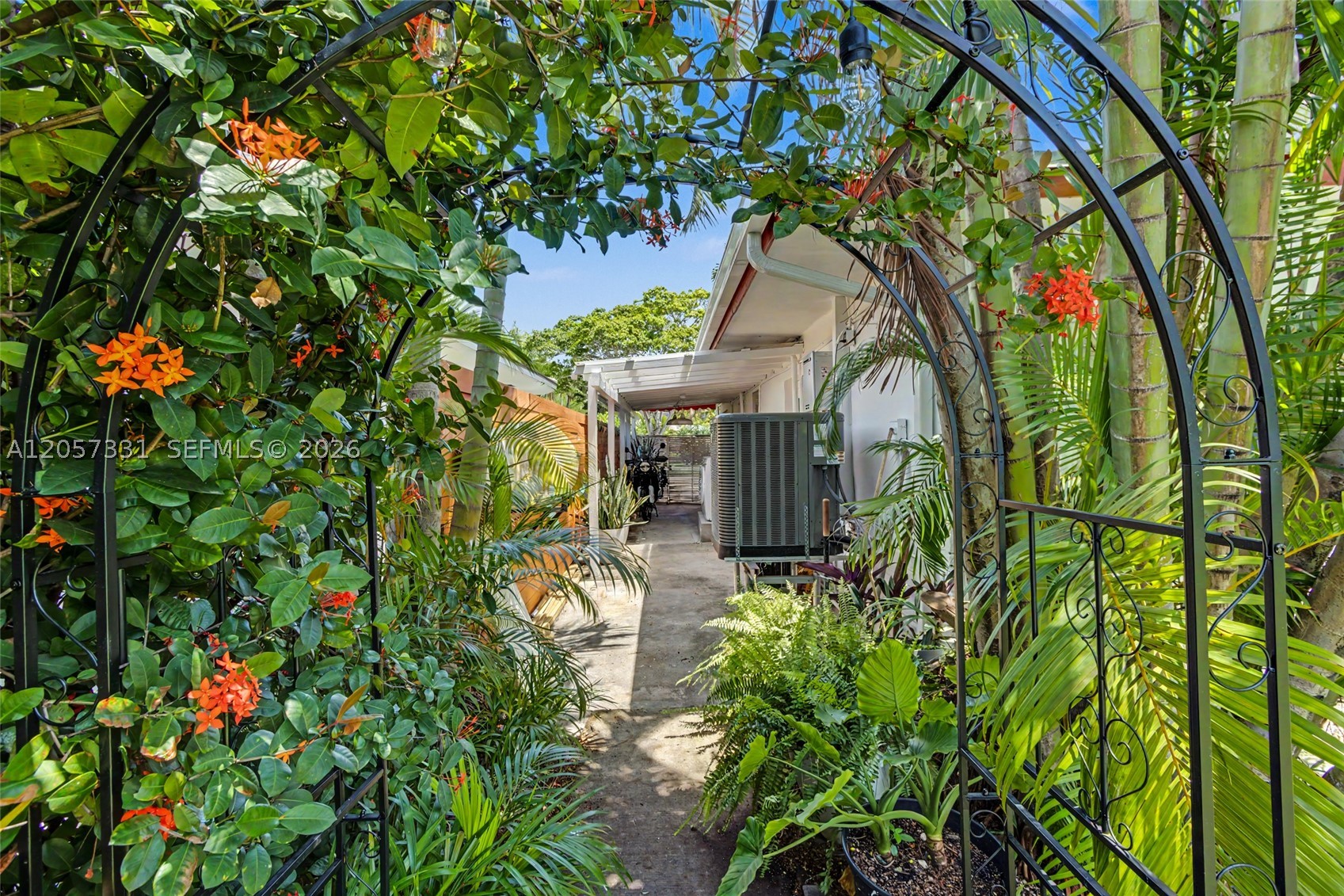 BISCAYNE SHORES CORR PLAT - Residential