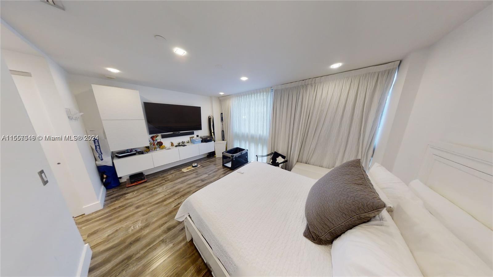 ARTECH RESIDENCES AT AVEN - Residential