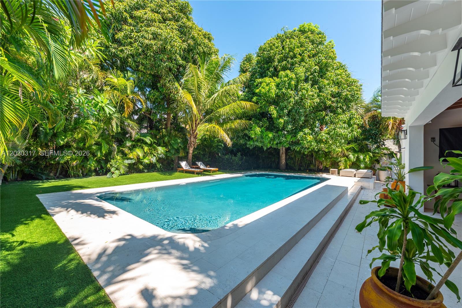 BEACH VIEW - Residential