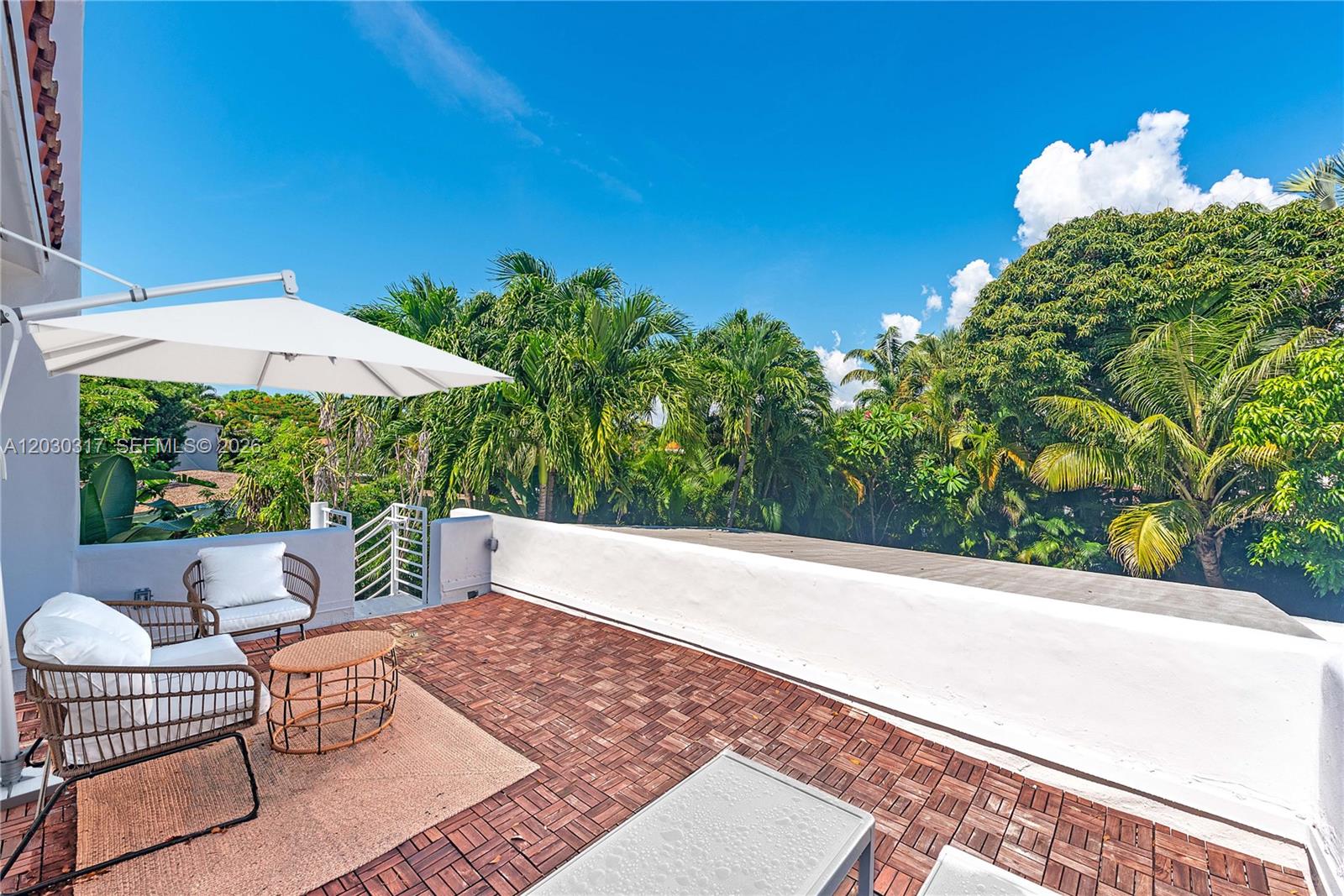 BEACH VIEW - Residential