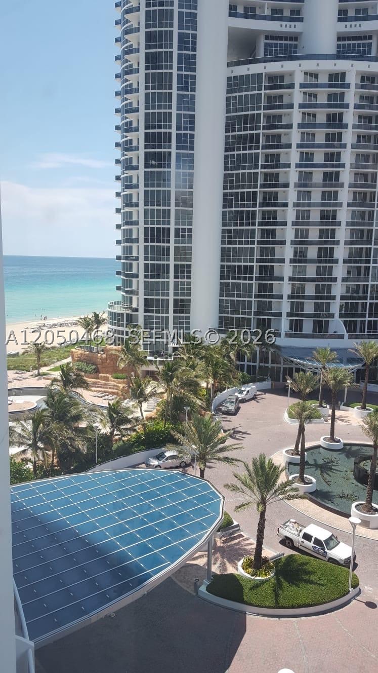 TRUMP ROYALE CONDO - Residential
