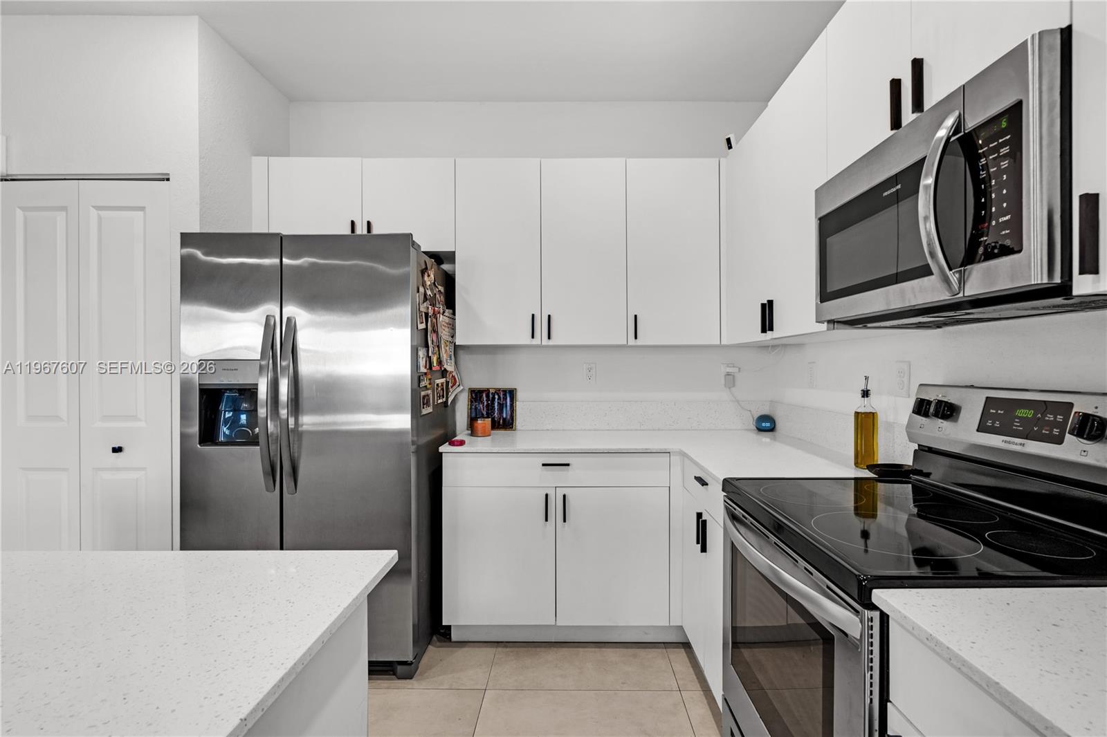 VISTA LAGO - Residential