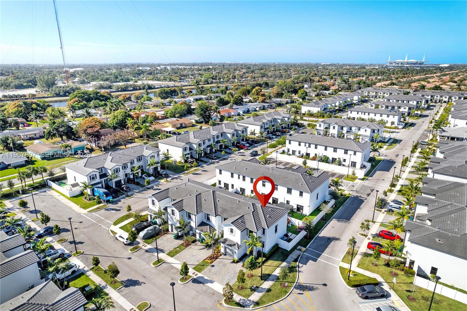 VISTA LAGO - Residential