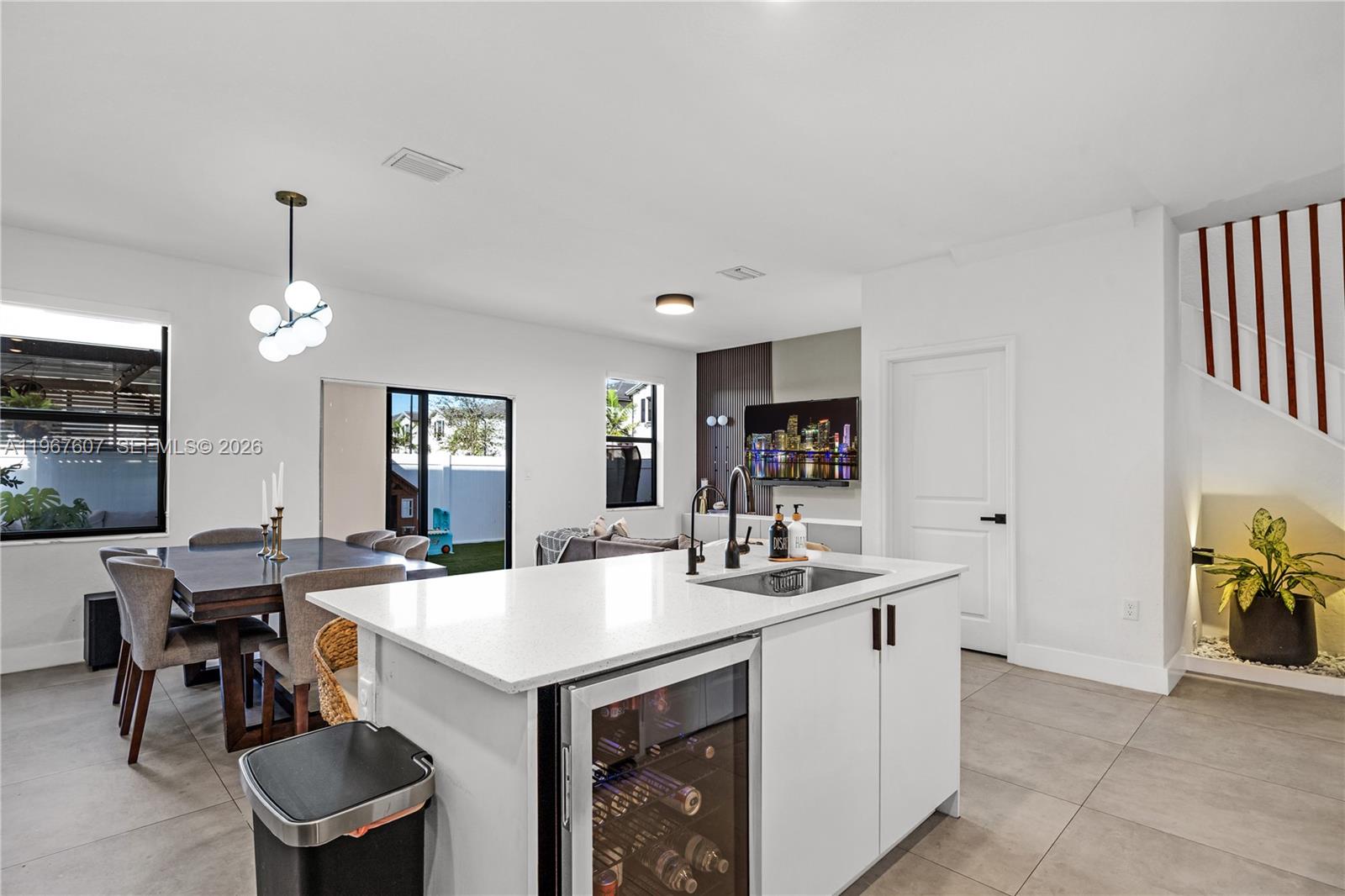 VISTA LAGO - Residential