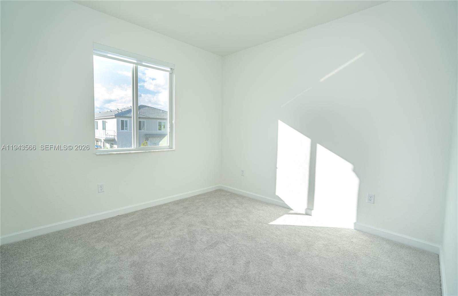 MIAMI LAND AND DEVELOPMEN - Residential Lease